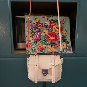 Michael Kors cute and fashionable purse!